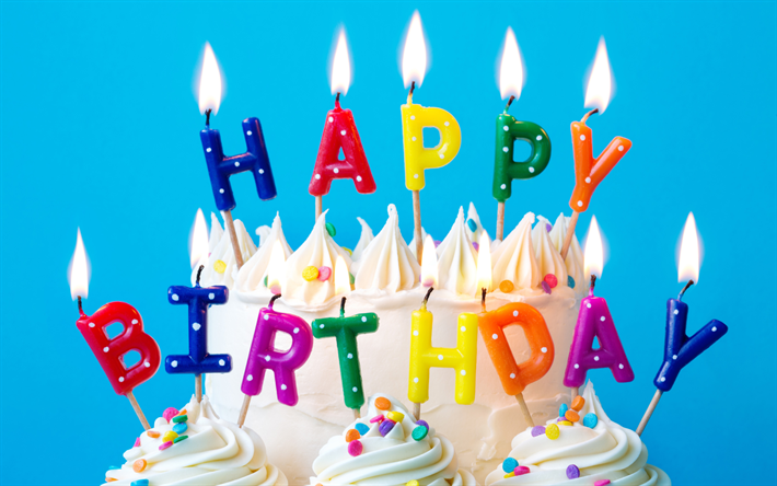 Torta di compleanno, 4k, torta con le candeline, Felice, Compleanno, sfondo blu, Festa di Compleanno, creativo, concetto di Compleanno