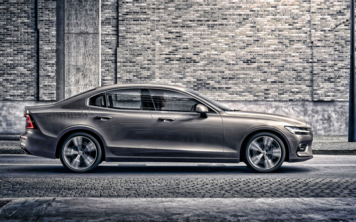 Volvo S60, 2019, vista laterale, esterno, nuova S60 argento, argento berlina, auto svedese Volvo