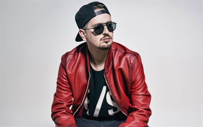 Robin Schulz, German DJ, portrait, photoshoot, red leather jacket
