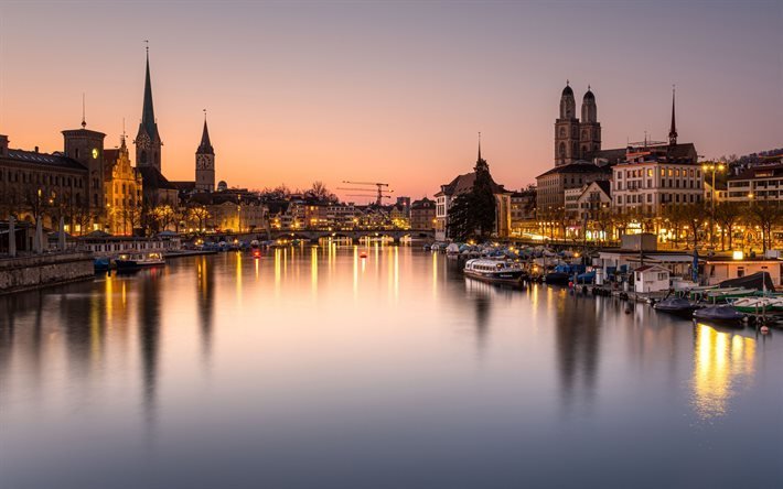 Zurigo, Altstadt, Fraumunster, sera, tramonto, barche, paesaggio urbano di Zurigo, Svizzera