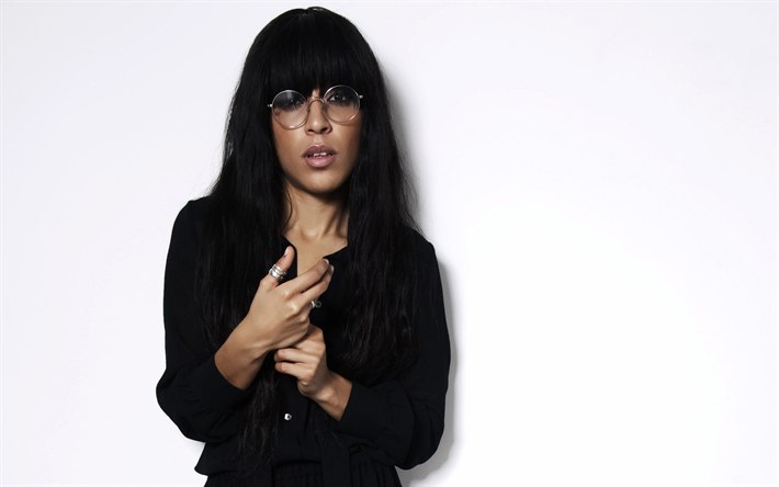 Loreen, muotokuva, ruotsalainen laulaja, photoshoot, musta mekko, ruotsin t&#228;hti, Brittaney Zeineb Nora Talhaoui