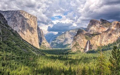 El Parque Nacional de Yosemite, 4k, el Valle de Yosemite, american monumentos, nubes, bosque, California, estados UNIDOS, Am&#233;rica