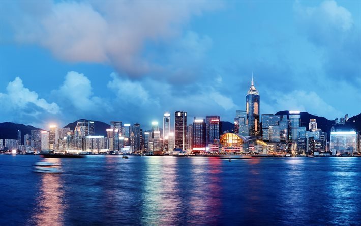Hong Kong, pilvenpiirt&#228;ji&#228;, skyline, illalla, Kiina