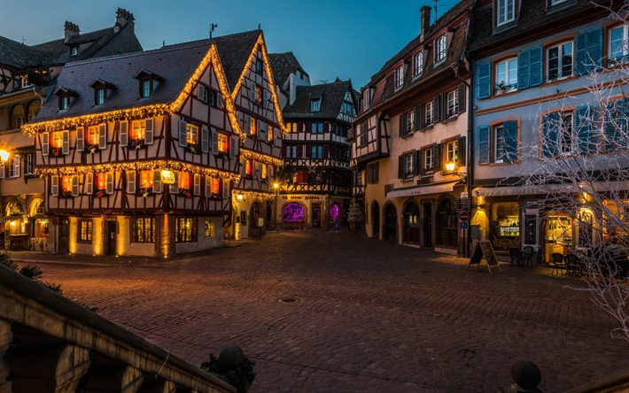 Colmar&#39;a, akşam, eski binalar, şehir, Alsace, France