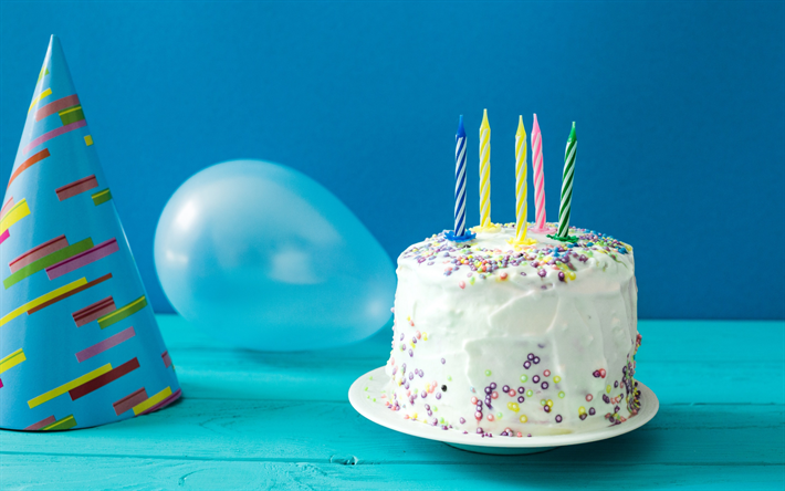 Feliz cumplea&#241;os, pastel sobre un fondo azul, velas, enhorabuena, pastel de cumplea&#241;os