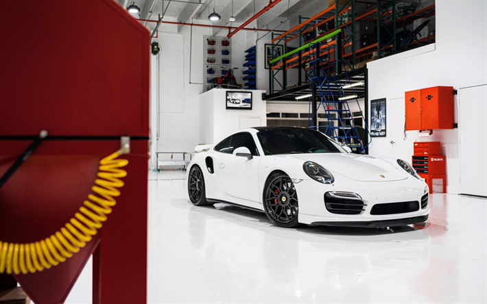 4k, la Porsche 911 Turbo, tuning, 2018 voitures, garage, blanc 911 Turbo, supercars, Porsche