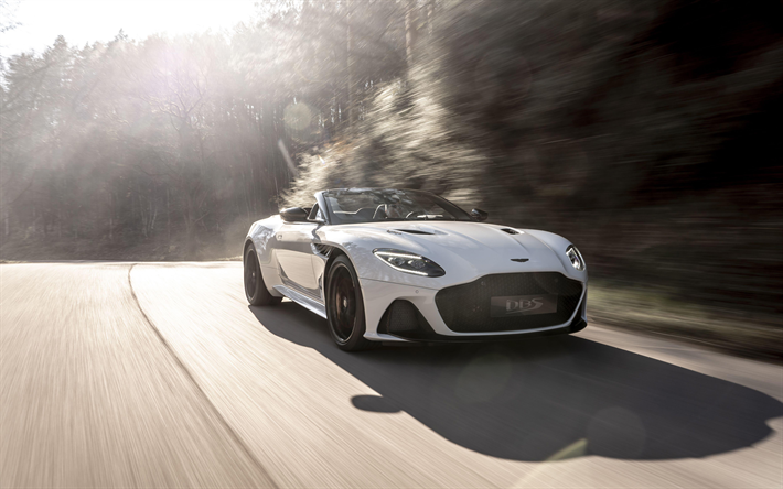 Aston Martin DBS Superleggera Volante, 4k, route, 2019 voitures, mouvement flou, supercars, Aston Martin