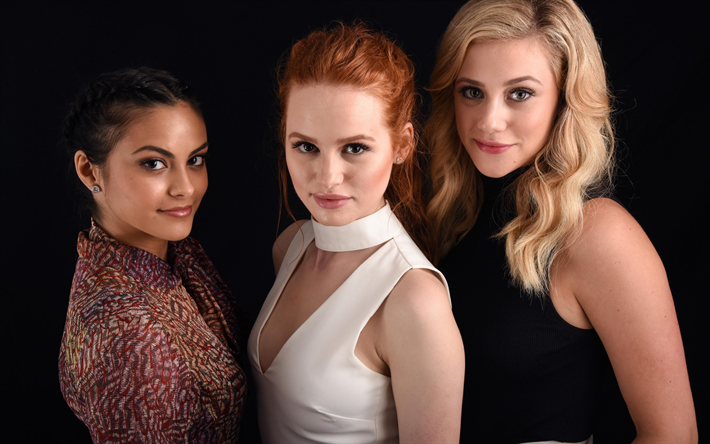 Herunterladen Hintergrundbild Riverdale 2017 Betty Cooper Camila Mendes Veronica Lodge Madelaine Petsch Lili Reinhart Cheryl Blossom Fur Desktop Kostenlos Hintergrundbilder Fur Ihren Desktop Kostenlos