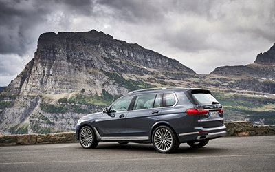 2019, BMW X7, nuovo grande SUV di lusso, business class, vista posteriore, nuovo grigio X7, auto tedesche, BMW