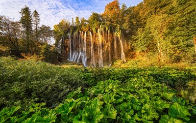 şelale, akşam, G&#252;n batımı, sonbahar, g&#252;zel şelale Plitvice G&#246;lleri Milli Parkı, Hırvatistan