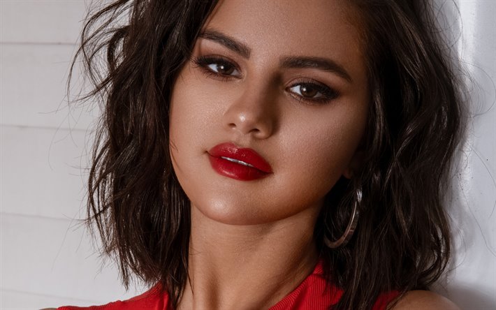 Selena Gomez, retrato, cantora norte-americana, sess&#227;o de fotos, vestido vermelho, estrela americana