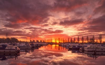 Salt, bay, sunset, yachts, boats, England, UK