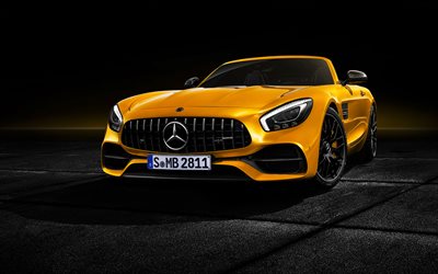 4k, Mercedes-AMG GT S Roadster, studio, Bilar 2018, gul Mercedes, supercars, tyska bilar, AMG, Mercedes