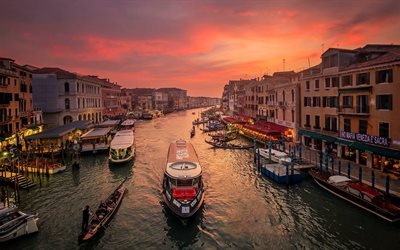 Venise, canal, soir, coucher de soleil, ville sur l&#39;eau, bateaux, panorama de Venise, Italie