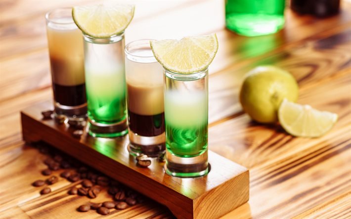 cocktail citron vert, verre &#224; cocktail, cocktails verts, citron vert, cocktails alcoolis&#233;s