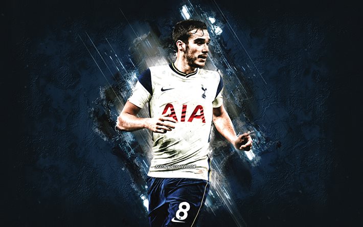 Harry Winks, Tottenham Hotspur FC, englantilainen jalkapalloilija, keskikentt&#228;pelaaja, sininen kivi tausta, jalkapallo, Premier League, Tottenham