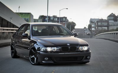 4k, el BMW M5, tuning, E39, postura, negro M5, los coches alemanes, BMW