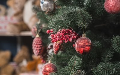 Christmas tree, 2018, red Christmas balls, New Year, Christmas