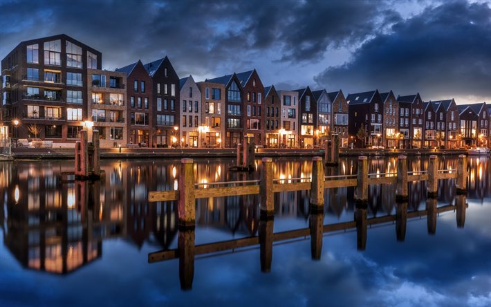 Haarlem, por la noche, hermosas casas, canal, North Holland, pa&#237;ses Bajos, Gemeente Haarlem