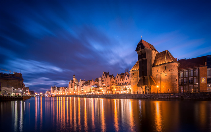 O porto medieval, velho guindaste, Gdansk, Pol&#243;nia, marco, noite, p&#244;r do sol