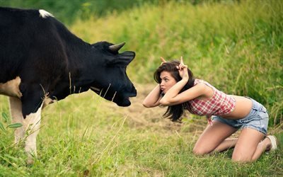 kız, inek, boynuzları