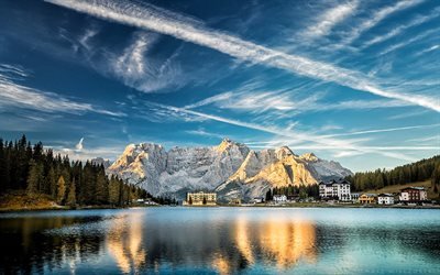 Le lac de Misurina, matin, Dolomites, Italie, Europe