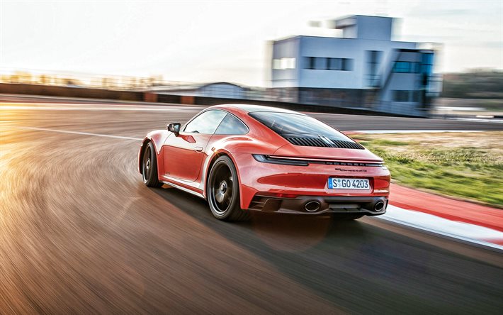 2022, Porsche 911 Carrera 4 GTS, 4k, takaa katsottuna, ulkopuoli, valikoima urheiluauto, uusi oranssi 911 Carrera 4 GTS, saksalaiset urheiluautot, Porsche