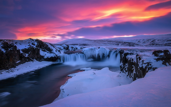 paysage d&#39;hiver, coucher du soleil, soir&#233;e, chute d&#39;eau, de neige, de rivi&#232;re, de l&#39;Islande