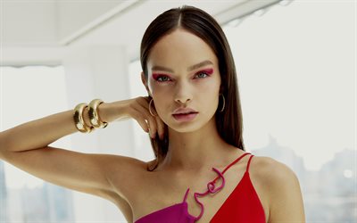 Luma Grothe, brazilian top model, portrait, face, make-up, red dress