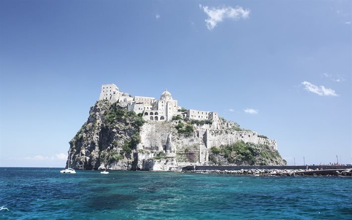 Aragonese Slottet, gammal f&#228;stning, Ischia, slott i Italien, Tyrrenska Havet, medeltida slott, Neapelbukten, landm&#228;rke, vulkanisk &#246;, Italien