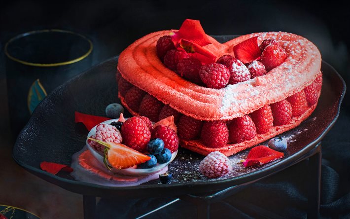 raspberry pie, sweet pastries, macro, raspberries, heart-shaped pie, raspberry cake, love concepts