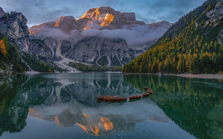 Lake Braies, Pragser Wildsee, evening, sunset, boats, mountain lake, glacial lake, Dolomites, Alps, Italy
