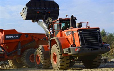 Doosan DL580-5, 4k, Wheel loaders, construction vehicles, 2020 excavators, HDR, special equipment, excavators, Doosan