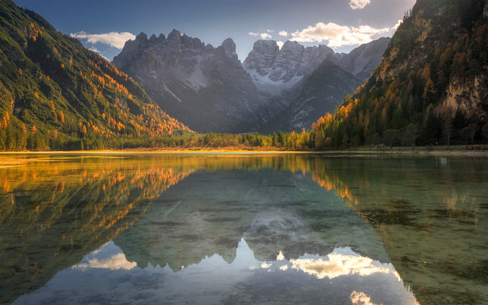 Lake Landro, Durrensi, autumn, mountains, South Tyrol, Italy, Europe