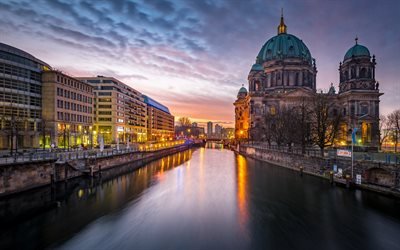 O Berliner Dom, A Catedral De Berlim, Suprema junta de Freguesia e a Igreja da Colegiada, Berlim, noite, rio, paisagem urbana, p&#244;r do sol, marco, Alemanha