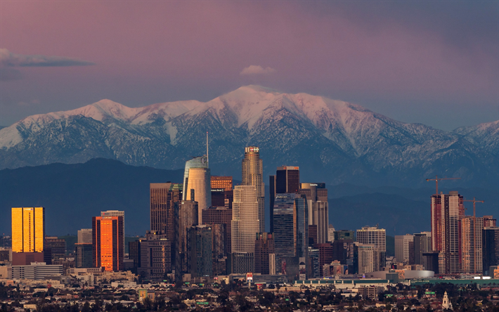 Los Angeles, tramonto, paesaggio urbano, la sera, in California, grattacieli, USA, paesaggio di montagna