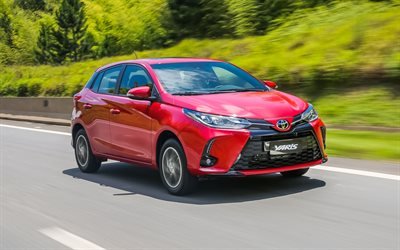 Toyota Yaris XLS viistoperä, 4k, moottoritie, 2022 autot, motion blur, 2022 Toyota Yaris, japanilaiset autot, Toyota