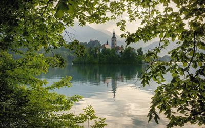 El lago Bled, la tarde, la isla, Eslovenia, Europa