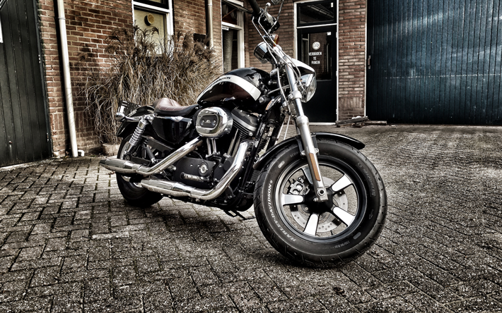 Harley-Davidson XL1200C, 4k, anpassade cyklar, HDR, inst&#228;llda t&#229;g, Harley-Davidson