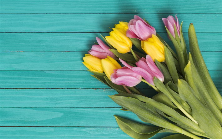 ramo de tulipanes, azul fondo de madera, flores de la primavera, los tulipanes amarillos, fondo floral