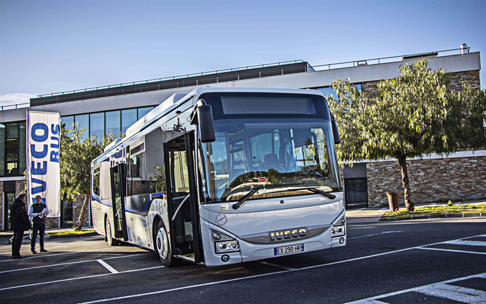 Iveco Crossway, 4k, 2019 autobuses, autob&#250;s de pasajeros, de transporte de la ciudad, el autob&#250;s blanco, Iveco, HDR, en el aparcamiento de autob&#250;s