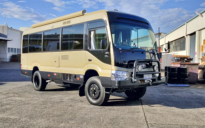 Toyota Coaster, 4k, 2019 autobuses, autob&#250;s de pasajeros, de transporte de la ciudad, 2019 Toyota Coaster, Iveco, Toyota