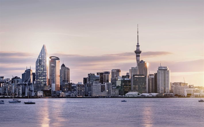 Auckland, la Sky Tower, une tour d&#39;observation, soir&#233;e, coucher du soleil, moderne, b&#226;timents, gratte-ciel, paysage urbain, ligne d&#39;horizon, la Nouvelle-Z&#233;lande
