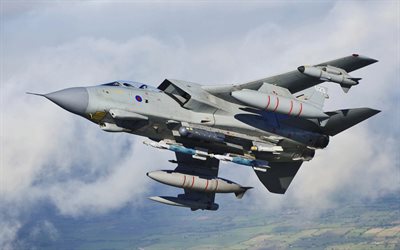 Panavia Tornado, Kraliyet Hava Kuvvetleri, İngiliz avcı bombardıman, savaş u&#231;akları, RAF