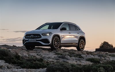 Mercedes-Benz GLA, 2020, 4MATIC, front view, exterior, white crossover, new white GLA, german cars, GLA-Class, AMG Line, Mercedes