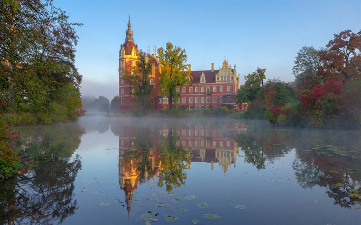 Schloss Muskau, Muskau Palace, Muskau Park, Lusatian Neisse River, morning, sunrise, beautiful castle, Germany