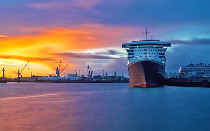 Queen Mary 2, coucher de soleil, navire de croisi&#232;re, port