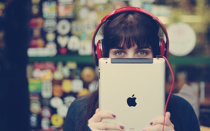 tablet, el ipad de apple, auriculares