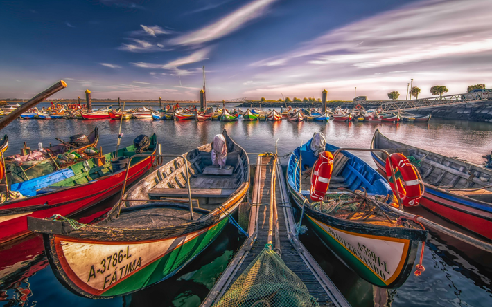 Aveiro, des bateaux, de la baie, lagune d&#39;Aveiro, soir&#233;e, coucher du soleil, hdr, Portugal
