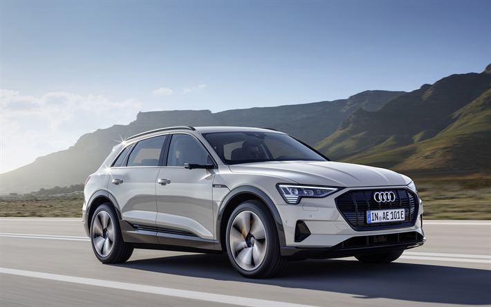 2019, Audi E-Tron, 4k, 電白のクロスオーバー, 外観, 新白E-Tron, ドイツ車, 電気自動車, Audi